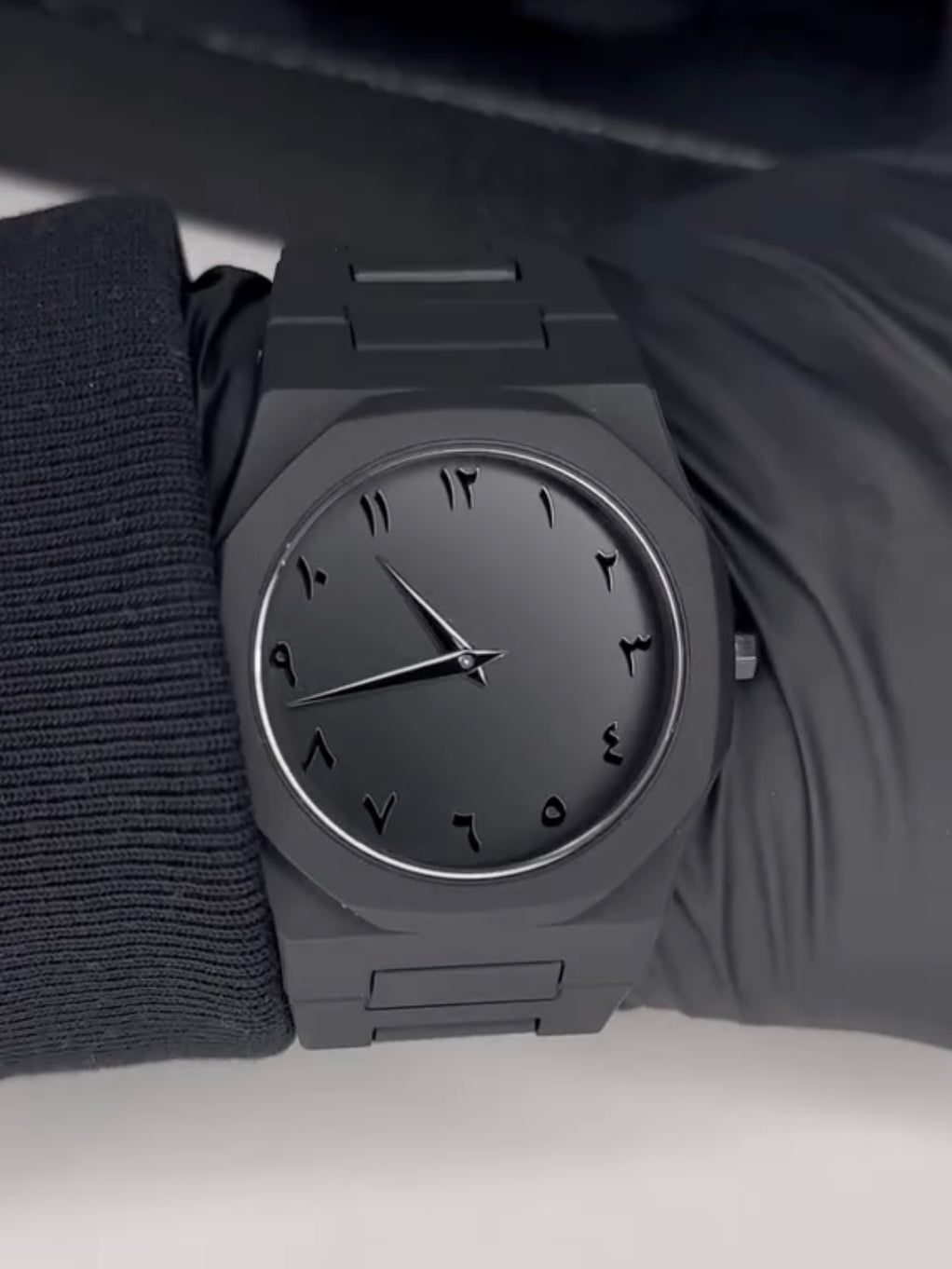 AURA Quartz Watch